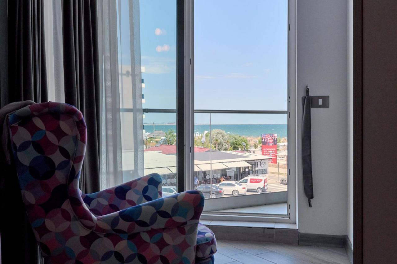 Beachfront 1Br Apartment- Spa N Pools Mamaia Kültér fotó