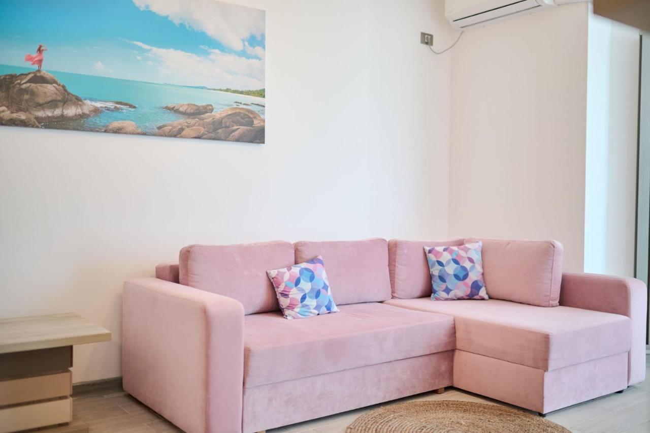 Beachfront 1Br Apartment- Spa N Pools Mamaia Kültér fotó