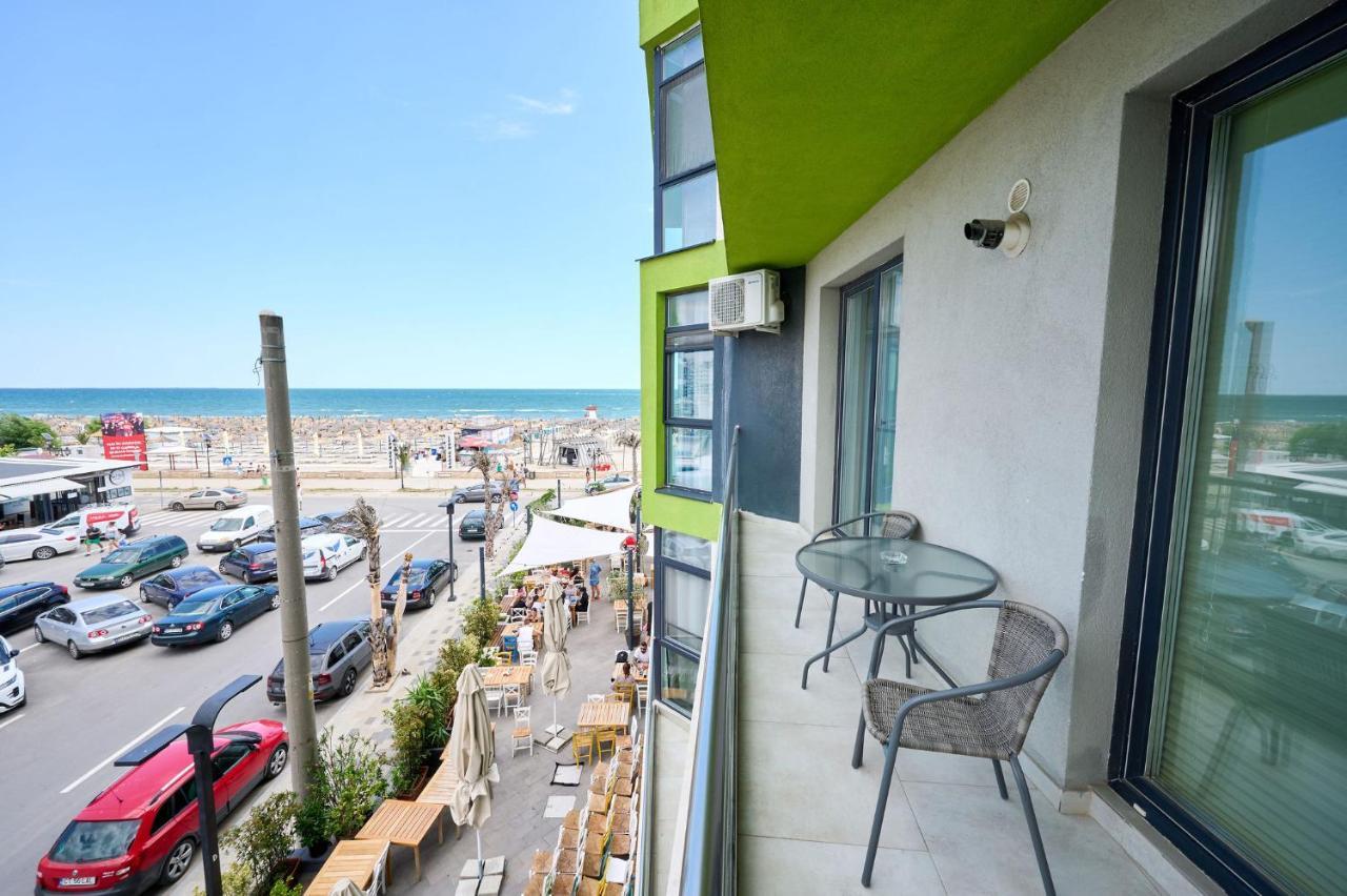 Beachfront 1Br Apartment- Spa N Pools Mamaia Kültér fotó