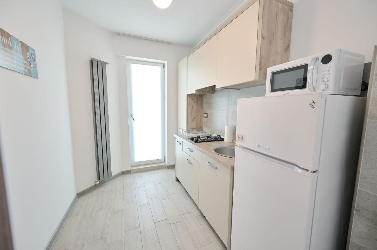 Beachfront 1Br Apartment- Spa N Pools Mamaia Kültér fotó